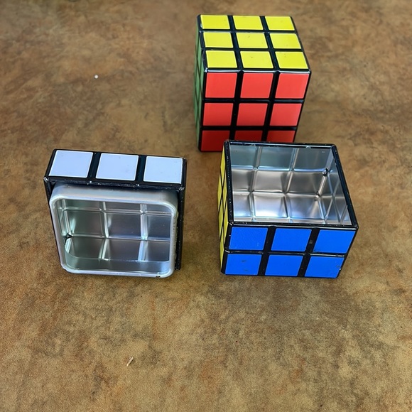 Rubiks Cube Tins - Picture 2 of 6